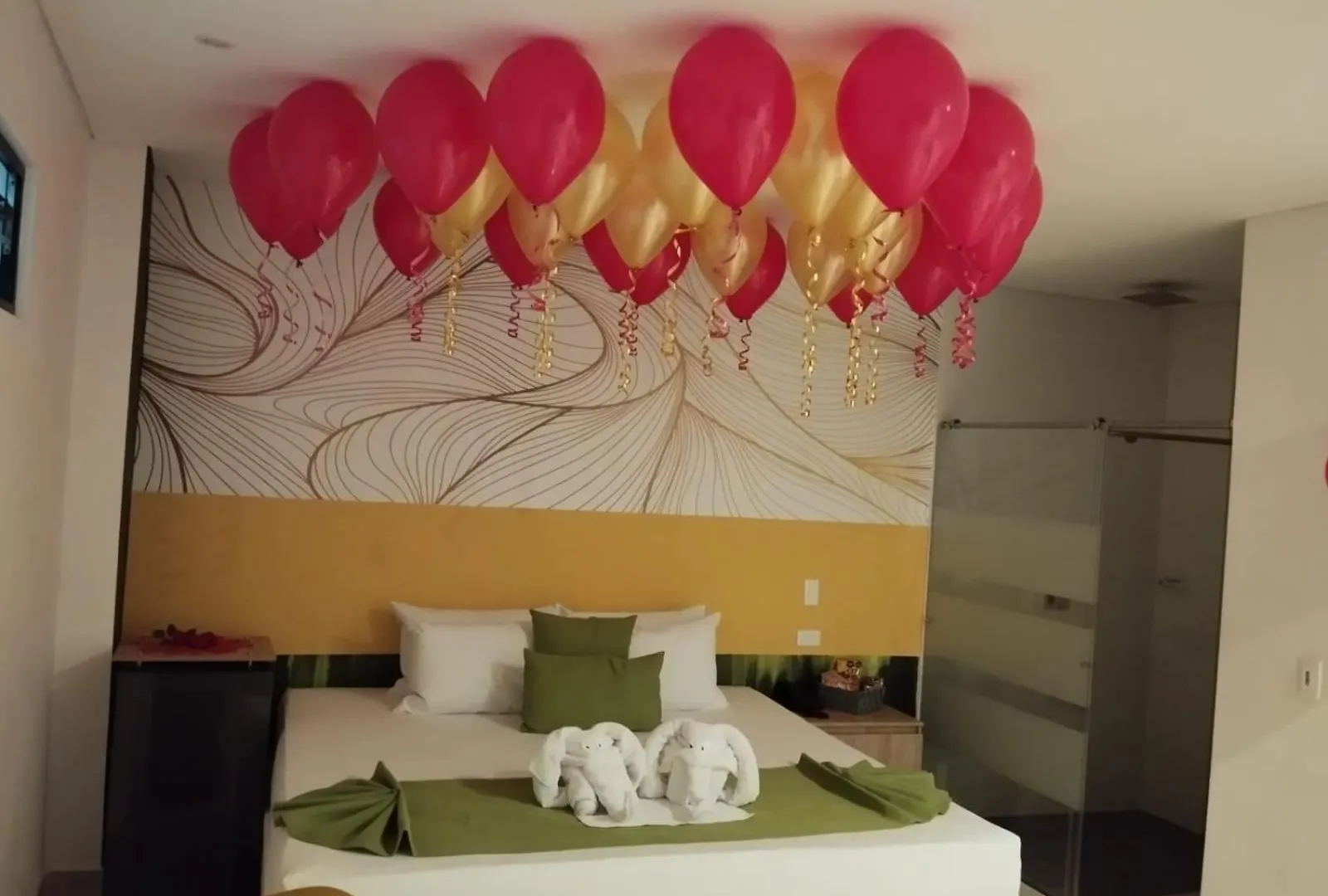 Bajo La Luna Hotel Medellín Colombia
