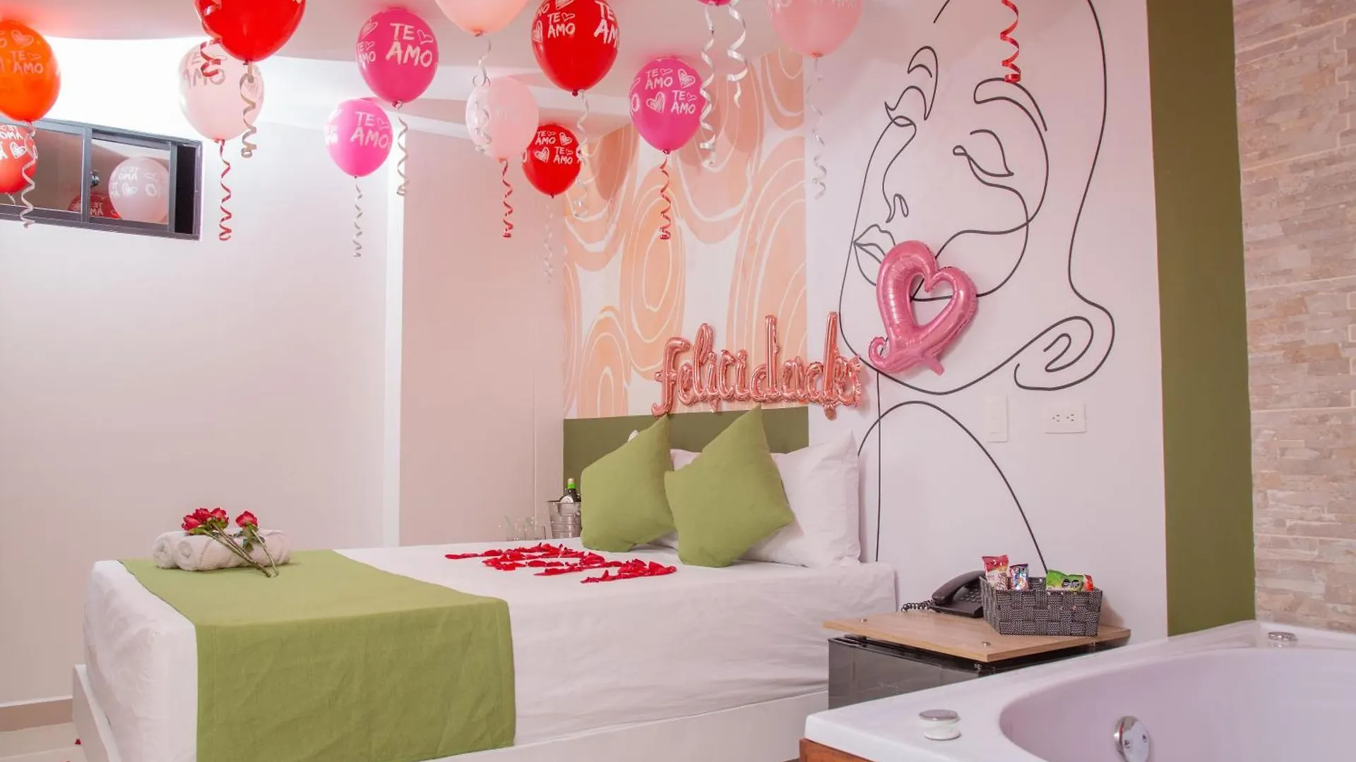 Bajo La Luna Hotel Medellín